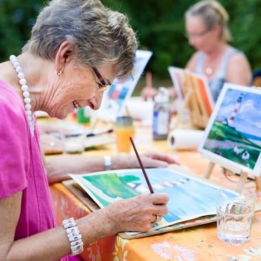 art-thérapie-seniors-m-min art-thérapie-seniors-m-min